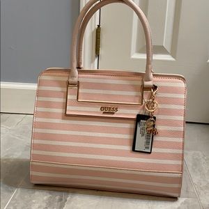 NWT Guess pink & white Violeta purse